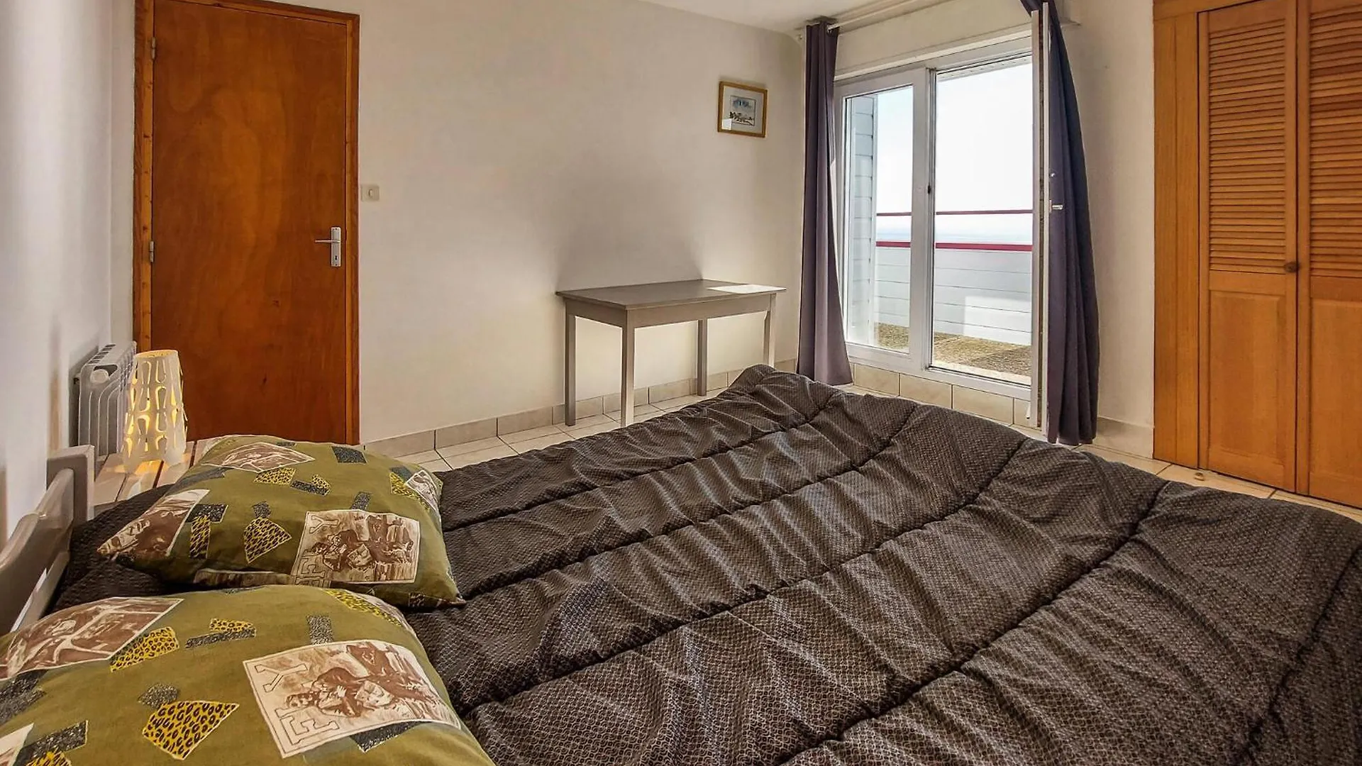 4 Bedroom Cozy Home In Plouarzel